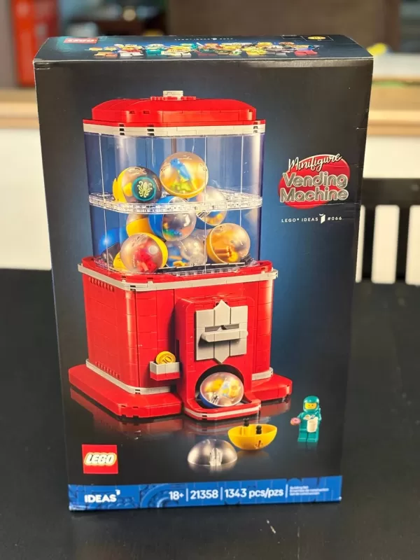 LEGO vending machine construction step 1