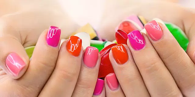 Lecciones de manicura de uñas